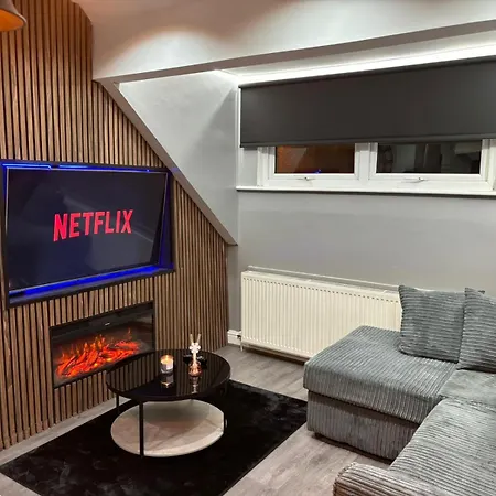 Toller Heights Apartment *